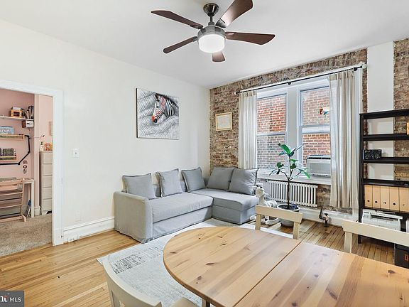 3rd image of 1526 17th St NW APT 215