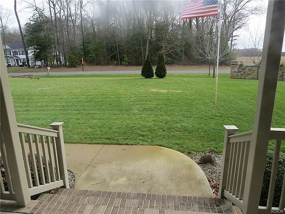 5th image of 702 Phillips Hill Dr