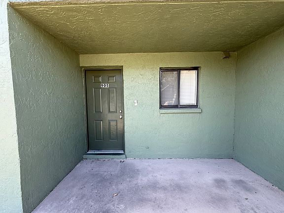 2nd image of 1566 University Ln APT 905