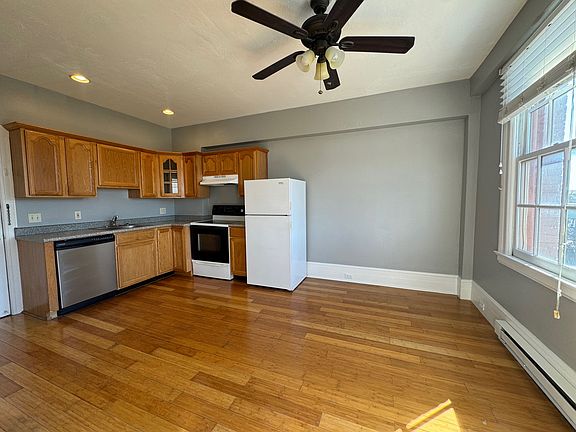 3rd image of 328 Virginia St #301