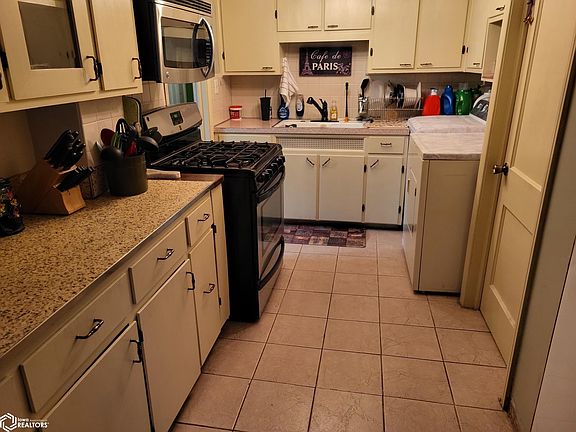 5th image of 1311 W Church St
