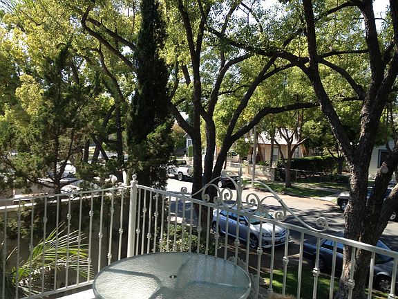 2nd image of 328 E E St APT A