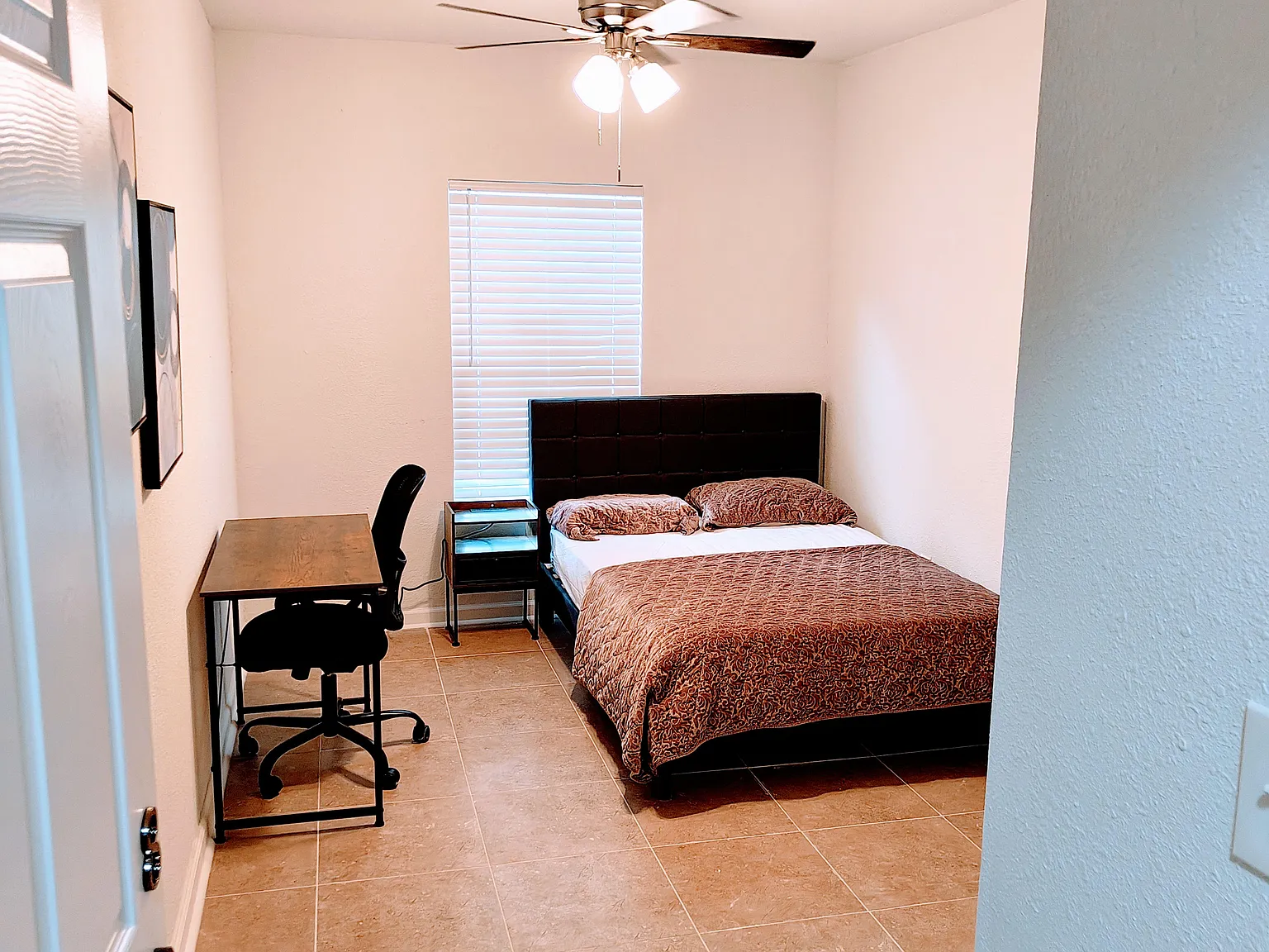 4 bed, 2.0 bath, 1862 sqft, $693 — Photo 1