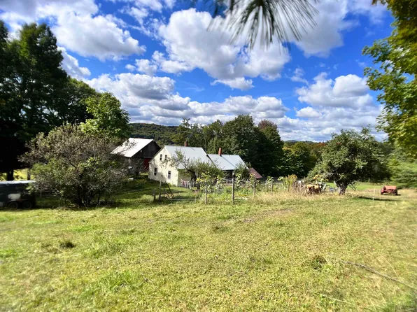 575 Somers Road, Peacham, VT 05862