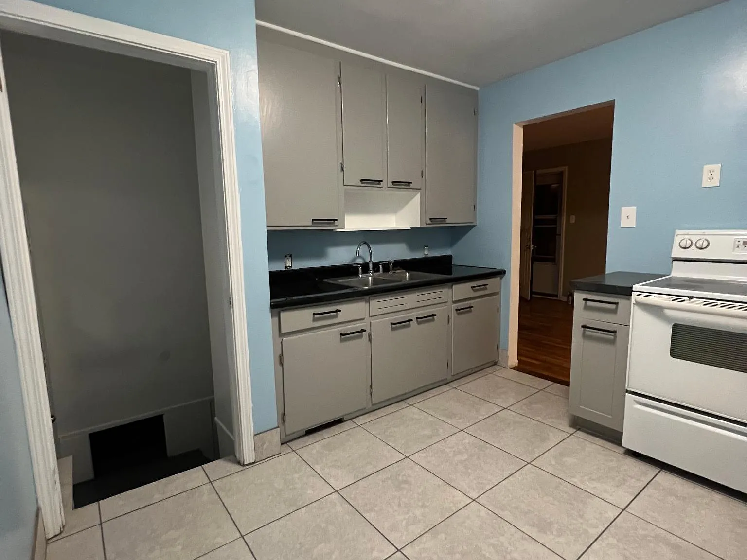 3117 Chicago Blvd — Photo 3