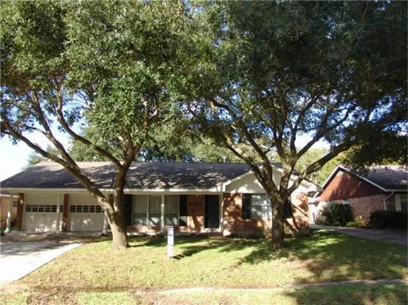 5010 Creekbend Dr, Houston, TX 77035