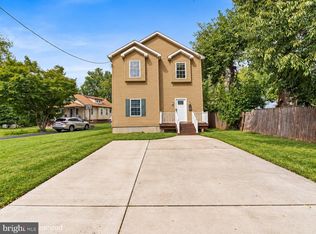 225 Cedar St, Moorestown, NJ 08057