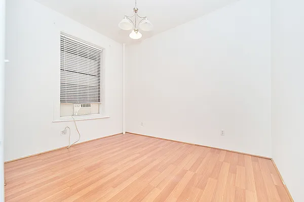 Rented by Compass | media 9