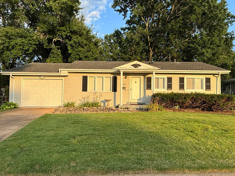 6704 Flowervale Dr — Photo 2