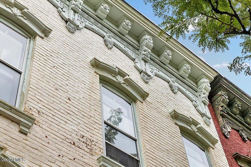 5th image of 155 Eagle Street