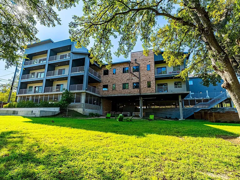 100 W Mockingbird Ln #201 — Photo 16