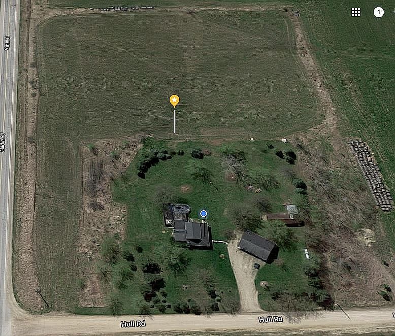 2nd image of 16023 Hull Rd