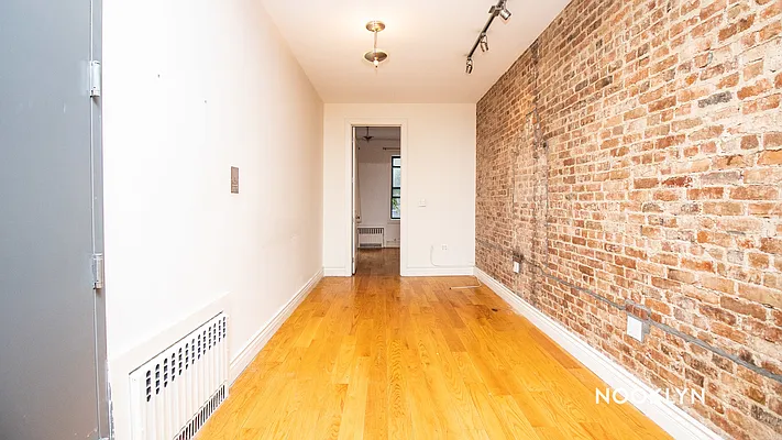 Rented by Nooklyn NYC LLC | media 25