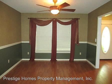 5th image of 108 Edinburg Dr