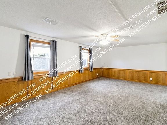 4th image of 317 SE Lowell Dr #321