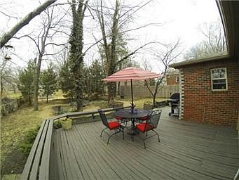 4th image of 7309 W 67th St