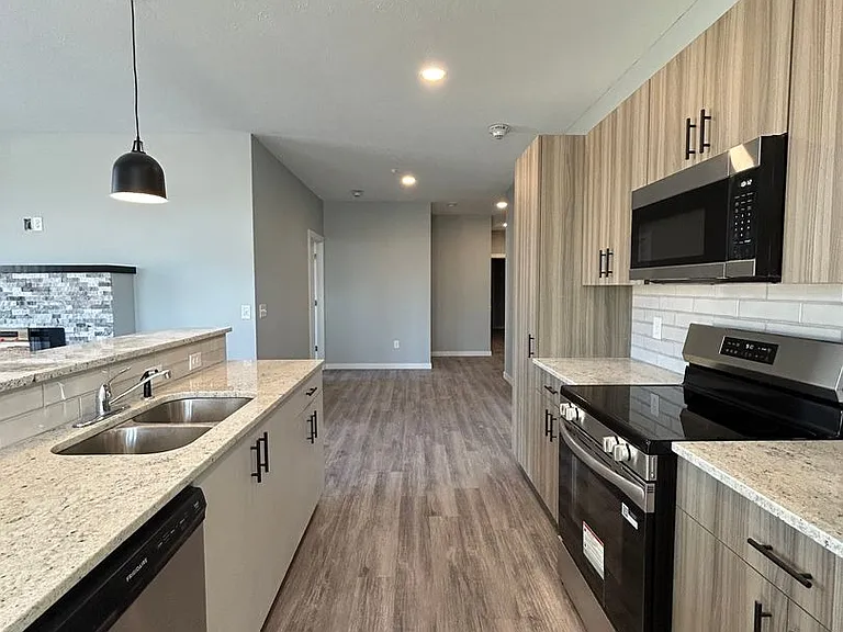 2724 Silver St — Photo 89