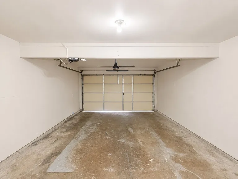 805 Circle Cove Dr — Photo 24