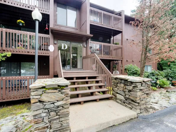 340 Sunderland Rd #23, Worcester, MA 01604