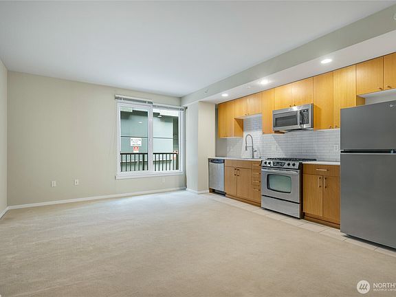 4th image of 81 Clay Street #326