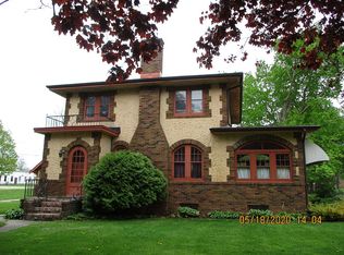 120 2nd St NW, New Richland, MN 56072