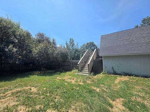 3rd image of 1402 Deaner Rd