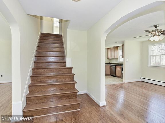 2nd image of 2571 Thompson Dr
