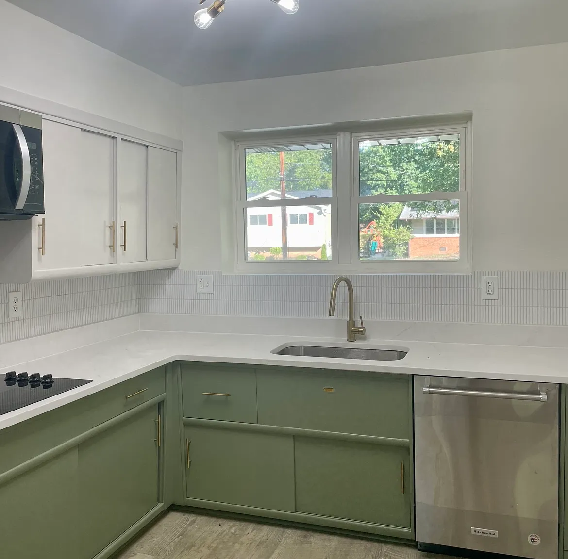 3 bed, 1776 sqft, $3,300 — Photo 4