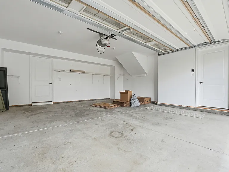 202 Pointe View Dr — Photo 8