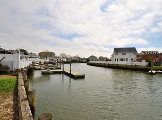 2586 Riverside Dr, Wantagh, NY 11793