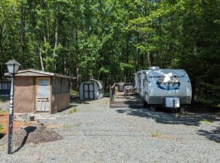 116 Tribes Dr, Shohola, PA 18458