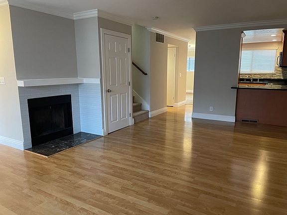 3rd image of 1187 Cherryview Ln