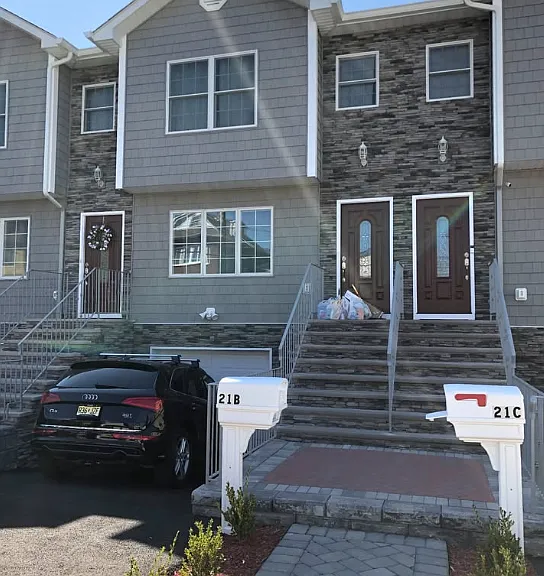 21 Scudder St #B — Photo 1