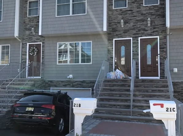 21 Scudder St #B, Garfield, NJ 07026
