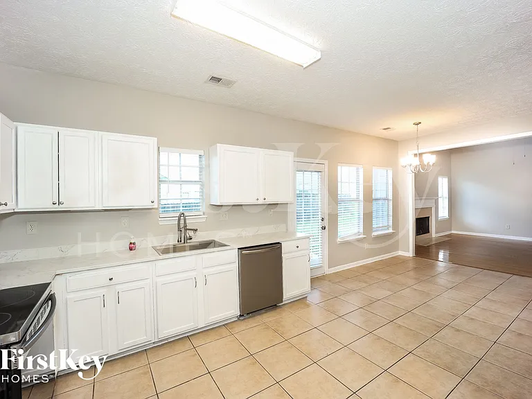 3308 Summer Brooke Ln — Photo 8