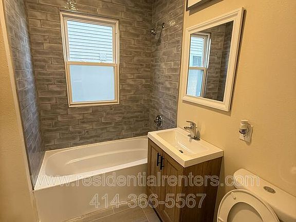 4th image of 3122 N 28th St