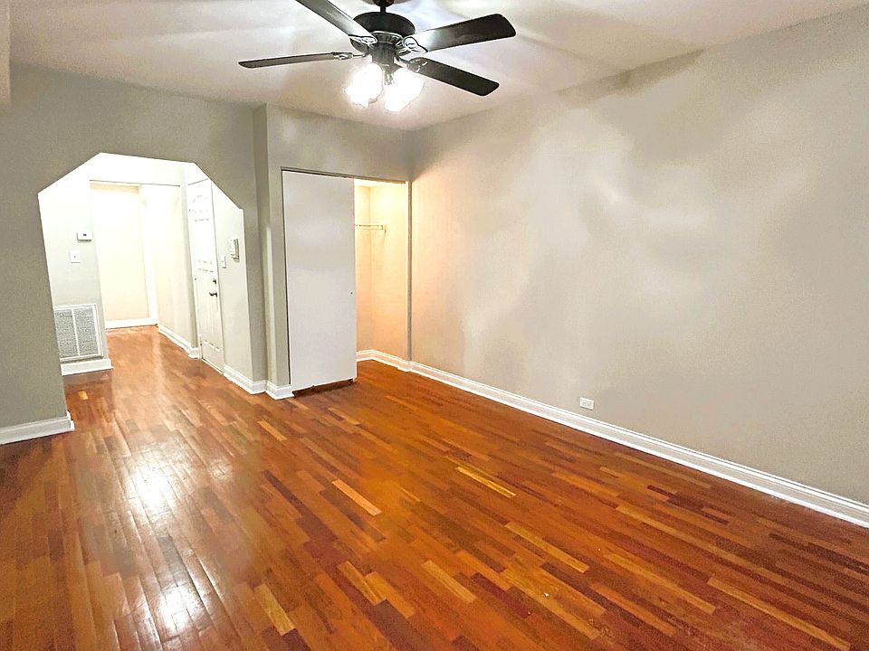 1st image of 7152 S Cornell Ave #1W