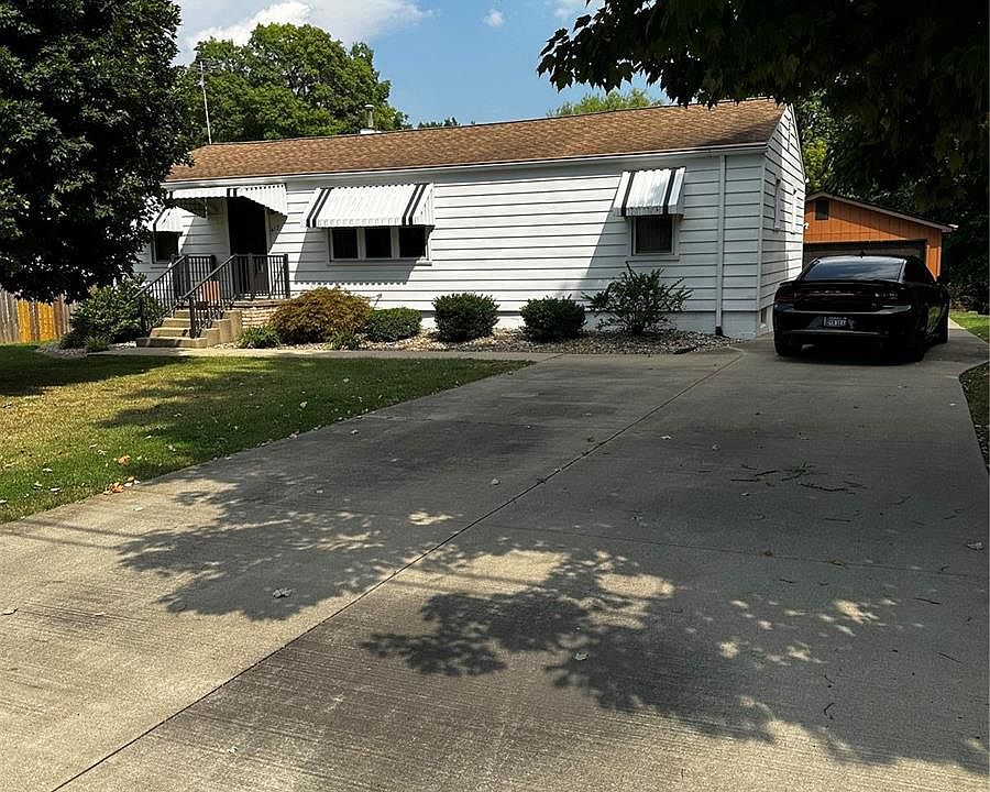 1st image of 412 Plainview Dr
