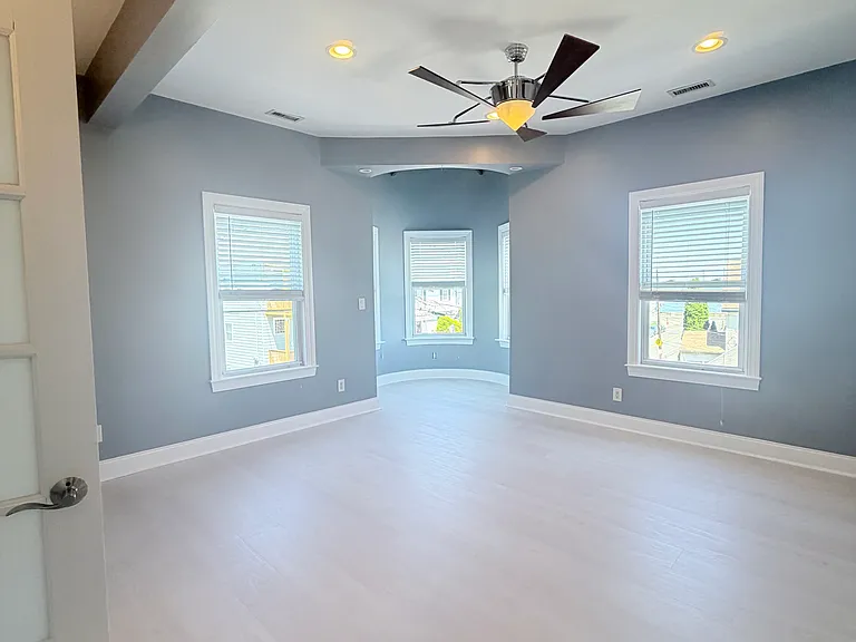 285 Crescent Ave #2 — Photo 10
