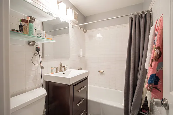 Sold by Maltz Auctions Inc | media 4