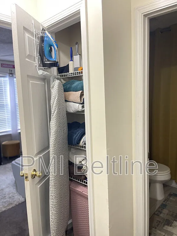 4 bed, 3.5 bath, $2,885 — Photo 4