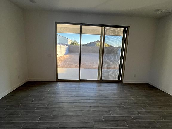 3rd image of 18245 W VOGEL Avenue