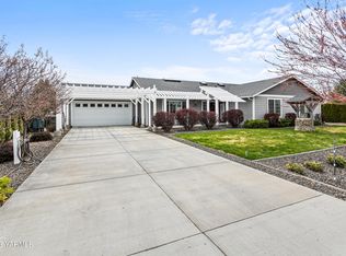 6908 Easy St, Yakima, WA 98903