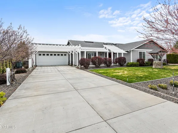 6908 Easy St, Yakima, WA 98903
