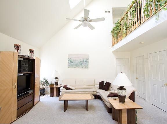 Living Room - view 1