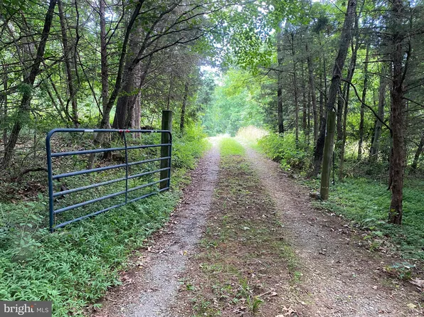 2002 Balkamore Hill Rd, Stanley, VA 22851