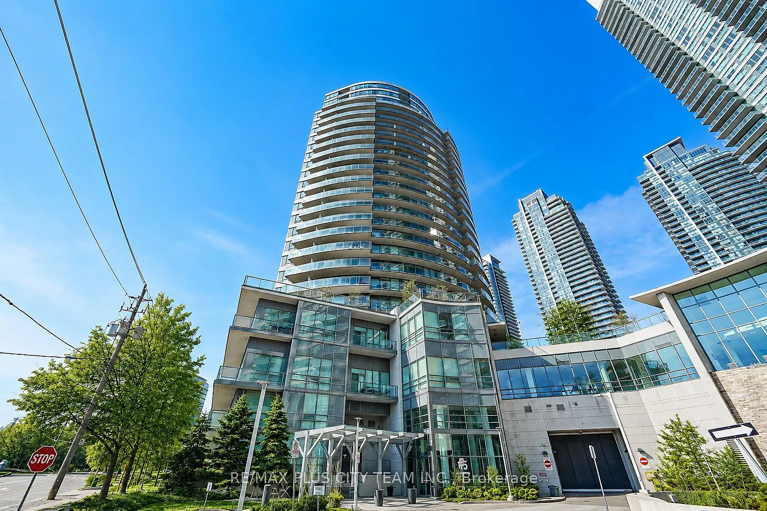 2 bed, $2,450 — Photo 1