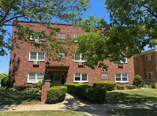 5026 Suffield Ct APT 3D, Skokie, IL 60077