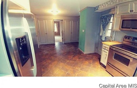 2nd image of 1722 N Broad St