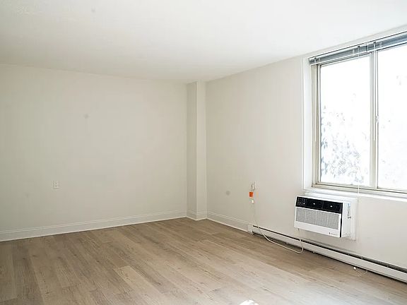 3rd image of 1964 1st Ave APT 4A